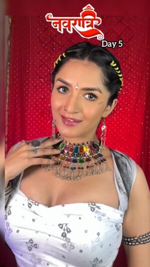 Trishaa Kamlakar Instagram - Navratri Transition Look 5 💃 

#navratri #fyp #explorepage #foryoupage #lovtrishaa