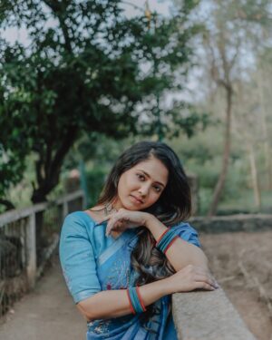 Trupti Rane Instagram - एक खूबसूरत सी शाम लिखूं , और उसमे खुदको खुदके नाम लिखूं ❤️📝
.
.
.
.
Stylist - @dimple_m_soni , @dimplemsoni2
Outfit - @ethnicsaroj
Pc - @shivampugaonkarphotography 
.
.
.
.
#bunny #trending #happy #love#cute #smile #viral