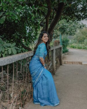 Trupti Rane Instagram - एक खूबसूरत सी शाम लिखूं , और उसमे खुदको खुदके नाम लिखूं ❤️📝
.
.
.
.
Stylist - @dimple_m_soni , @dimplemsoni2
Outfit - @ethnicsaroj
Pc - @shivampugaonkarphotography 
.
.
.
.
#bunny #trending #happy #love#cute #smile #viral