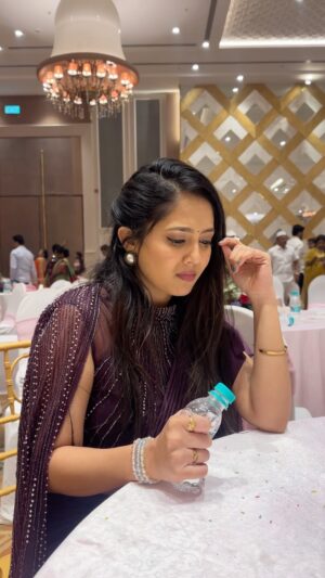 Trupti Rane Instagram - काही लोक आयुष्यातुन निघुण गेलेलीच चांगली असतात 🥹 जस माझी बहीण 😂😂 wait for mid 😅
.
.
.
Outfit- @designertanu_