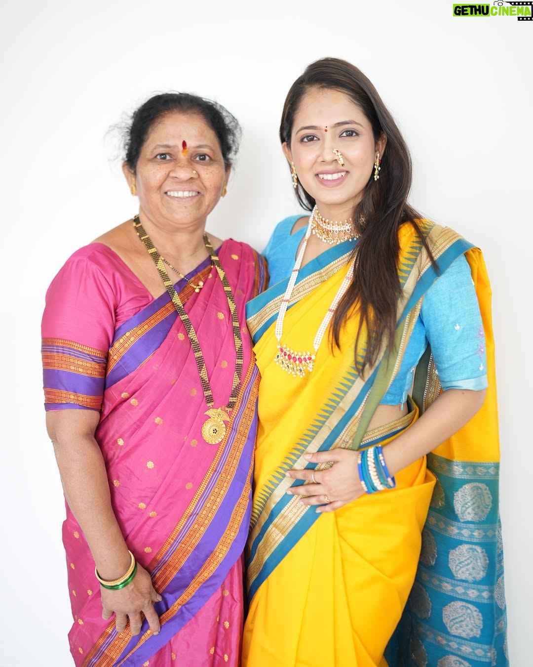 Trupti Rane - 201K Likes - माझ सगळ्यात मोठं स्वप्न होतं जे आज पूर्ण झालं ❤️😍 माझ नाही आपलं घर ❤️🤞

Middle class family मधुन आहे ना , म्हणून हे पोस्ट करतेय 😊
सगळ्यात आधी मी तुम्हाला Thank uh बोलेल ज्यानी २०१६ पासून इतका support केला , prem केल आणि फक्त तुमच्यामुळेच हे आज शक्य झालंय🙏🥺 actually ही माझ्या घरच्यांची इच्छा होती खुप वर्षापासूनची ती आज पूर्ण झाली😭
स्वतःच घर घेणं अवघड आहे पण ज्या दिवशी ते होत ना , त्या दिवशी आईशप्पथ खूप भारी वाटतं ❤️
ईतक्या वर्षाच्या मेहनतीच हे फळ आहे 🫰 
हा व्हिडिओ बघून खूप आनंद होतोय आणि मला माहीत आहे तुम्हाला पण झालाय 🥰
.
.
.jewellery - @chintamani.collection5500 
Pc - @vm_photography_30