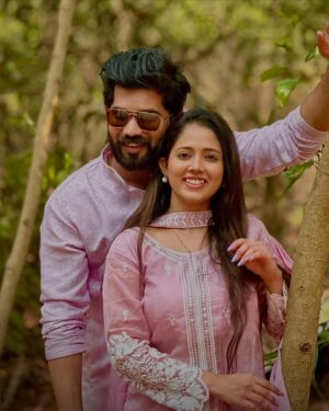Trupti Rane Instagram - kokan vibe with my kokani girl 😍♥️
•
•
•
#vishalphale #love #trushal #truptirane