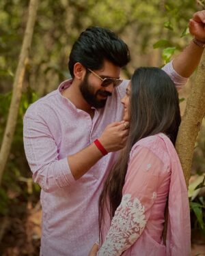 Trupti Rane Instagram - kokan vibe with my kokani girl 😍♥️
•
•
•
#vishalphale #love #trushal #truptirane