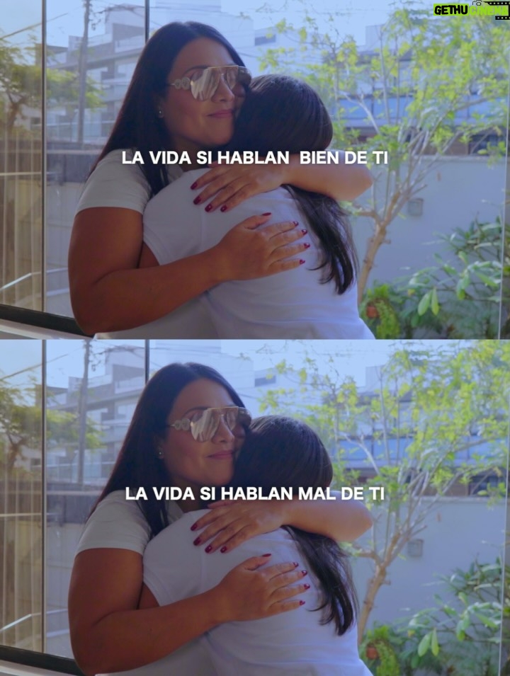 Tula Rodríguez - 451 Likes - Con el tiempo aprendí que la vida no se trata de lo que la gente opine de ti.
Siempre habrá quienes aplaudan y quienes critiquen.
Unos verán tus aciertos, otros solo tus errores.

Pero al final, lo único que realmente importa es la paz que sientas contigo misma, la forma en la que decides levantarte y seguir adelante. Porque la vida no se mide en comentarios ajenos, sino en la valentía de vivirla a tu manera. 🌿✨

#ReflexiónDeVida #SéTú #díosesbueno