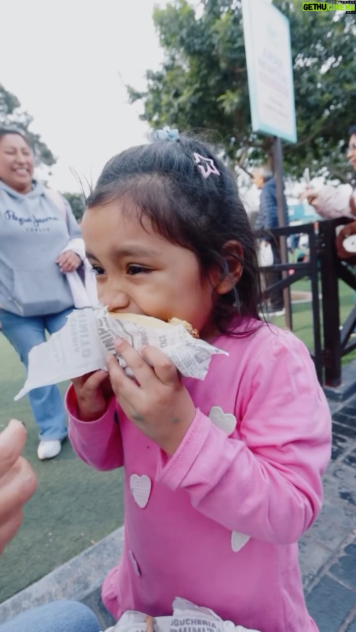 Tula Rodríguez - 1.3K Likes - 🇵🇪✨ ¡Perú ya está en la gran final de los desayunos de @ibaillanos ! 🙌
Y nuestros niños lo saben, ellos aman el pan con chicharrón de @elchinitosangucheria !!! ❤️
Vamos por la final 🎉

#DiosEsBueno #chicharron #elchinito