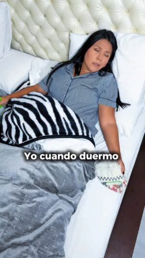 Tula Rodríguez Instagram - Hermana les cuento que la semana pasada mi Mari me abandonó, se fue de vacas y literal así fueron mis mañanas 😆 
Alguien más como yo ????
#diosesbueno #limpieza #vidademama