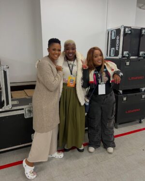 Tumi Morake Instagram - FUNNY WOMEN
#COMEDY
@laughafricacomfest weekend was magical!
Always great to chop it up with comics
👑❤️💃🏾💫🇿🇦🌍👑
LIVE LOVE LAUGH LIGHT LAND