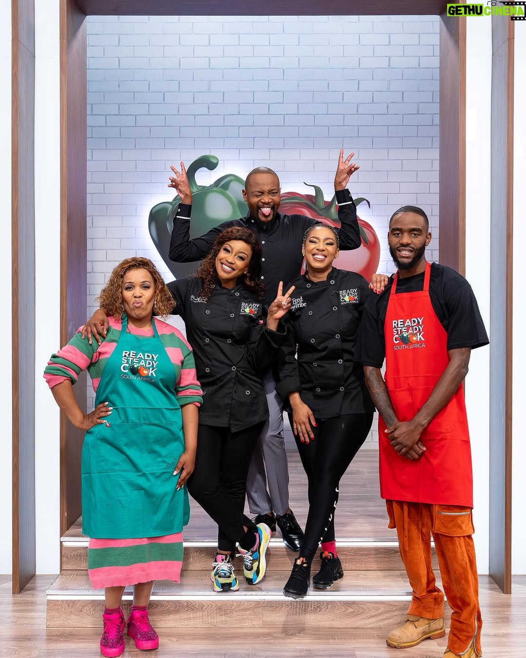 Tumi Morake - 1.2K Likes - Catch tonights episode of @readysteadycooksa with myself and @mrjordanflyy as we cook it out on @sabc3 , where we make “the things that make the pots cannot make the pots to be done” & If you dont gerrit forget about it. Just tune in tonight to witness the vibes and insights.

Hosted by yours truly: : @moshendiki 

GreenTeam Chef’shenko: @lornamaseko 

RedTeam Chef’shenko: @mmule_setati 

#tumibathong #hauweng #berekamosadi #readysteadycook #chef #cheflife #sabc3 #episode #food #fun