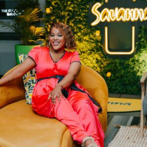 Tumi Morake Instagram - @comicschoiceawards @savannacider Newcomer showcase baby!!! Let’s usher in the new talent with belly laughs. We are comedying here! Thanks bye. #savannacca #berekamosadi #tumibathong
🪄: @oneeyedjacksa
👗: @stitchedbyinga
💄: @amahlembonani_
💅🏽: @cremabeauty_sa
🪮: @amahlembonani_