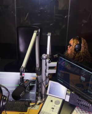 Tumi Morake Instagram - Had a blast at tonight interview with host @mapasekamokwele  on @radio2000za @radio2000_za to discuss the upcoming 2025 New Comics Showcase where we’ll be witnessing the last 20 comedians going head to head this Sunday, 26th January 2025. The @comicschoiceawards will be hosting the annual showcase at the @sun_themaslow . If you haven’t purchased your ticket, do so on the @quicket website for R150. 

16h00: Arrivals.
17h00: Show starts.
19h00: Show ends, drinks and mingling afterwards.

#tumibathong #hauweng #berekamosadi #comicschoiceawards2025 #NewComersShowcase2025 #savanna #comedy #January2025