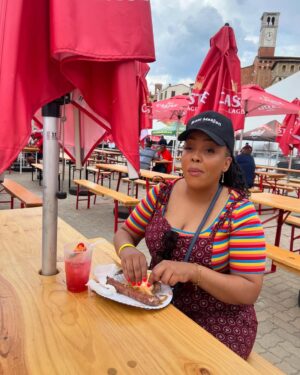 Tumi Morake Instagram - When @chrisforrestsa invited me to come talk smack and host a braai demonstration with the inimitable @chef_bennym i was like, “say less”. 🍻🥩🐟🔥#ultimatebraaimaster #tumibathong