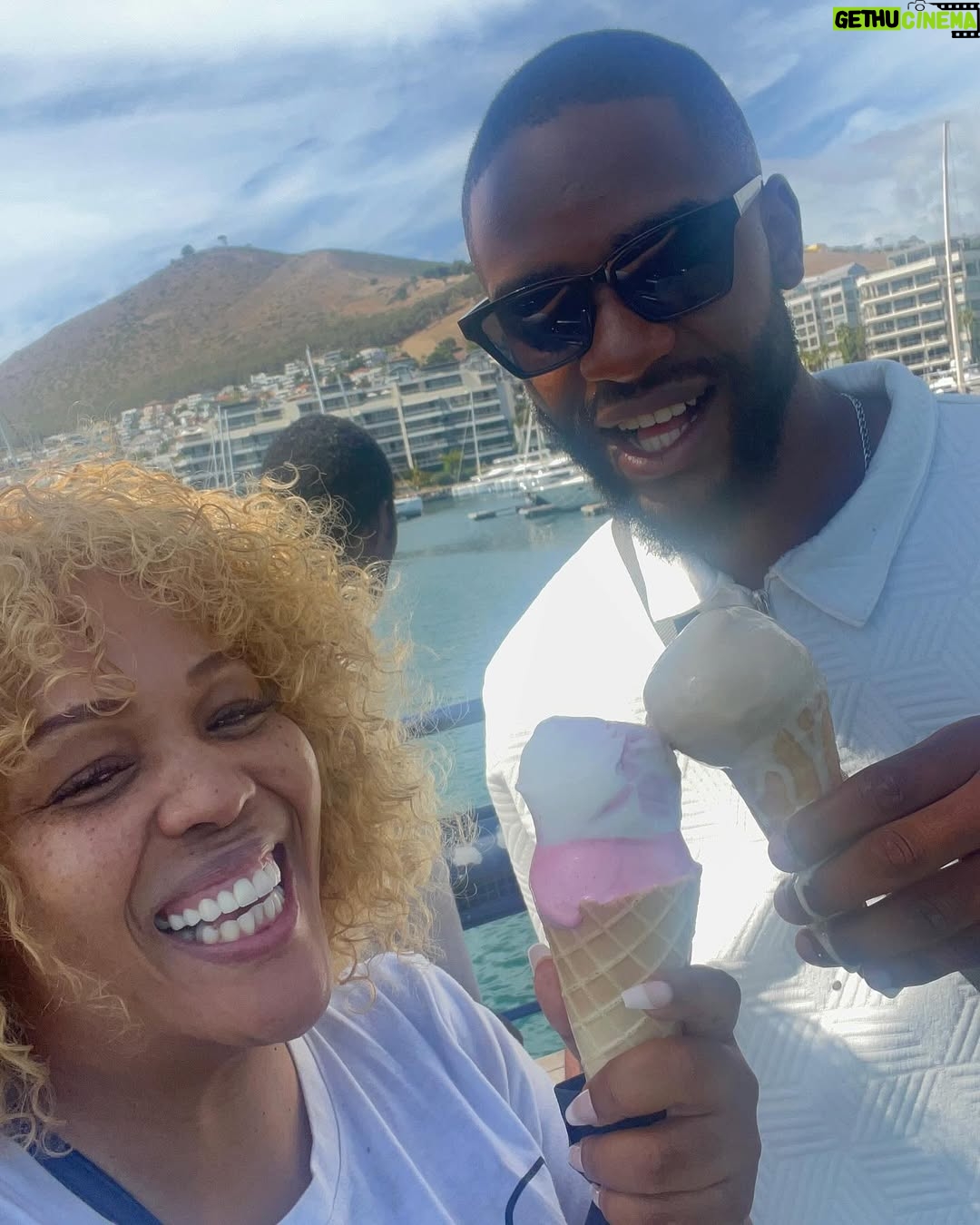 Tumi Morake - 9.7K Likes - If i told you how hard I’ve fought just to show up this week you’d say I’m bs’ing you. I am grateful for the slivers of light that came together to create a solid beam. 🤍🌸 #grateful #mattersoftheheart