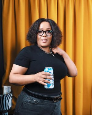 Tumi Morake Instagram - Another comedian Today, on a brand new episode of #Podcastandchill
Asdesheni🔥🍾