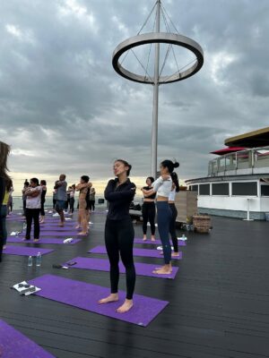 Tyna Dwi Jayanti Instagram - To my body, thank you.
Had the best soul flow class session at @marinabaysands 🤍 it’s all about grounding phrases, connecting mind and body through free, intuitive movement. Feeling recharged, peace and joyful.
#AboveBeyond