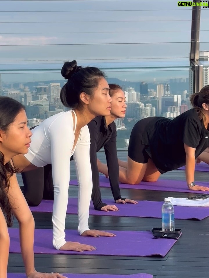 Tyna Dwi Jayanti - 16.6K Likes - To my body, thank you.

Had the best soul flow class session at @marinabaysands 🤍 it’s all about grounding phrases, connecting mind and body through free, intuitive movement. Feeling recharged, peace and joyful.
#AboveBeyond