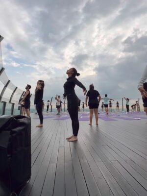 Tyna Dwi Jayanti Instagram - To my body, thank you.
Had the best soul flow class session at @marinabaysands 🤍 it’s all about grounding phrases, connecting mind and body through free, intuitive movement. Feeling recharged, peace and joyful.
#AboveBeyond