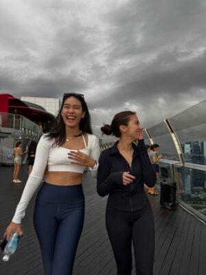 Tyna Dwi Jayanti Instagram - To my body, thank you.
Had the best soul flow class session at @marinabaysands 🤍 it’s all about grounding phrases, connecting mind and body through free, intuitive movement. Feeling recharged, peace and joyful.
#AboveBeyond