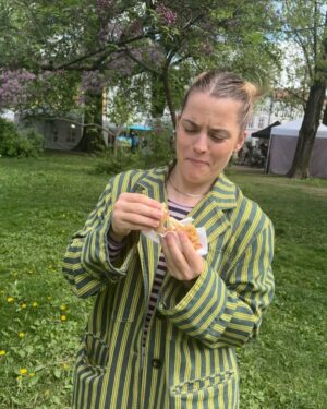 Ulrikke Falch Instagram - Spise drikke leke