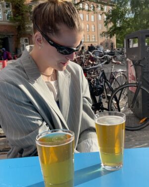Ulrikke Falch Instagram - Spise drikke leke