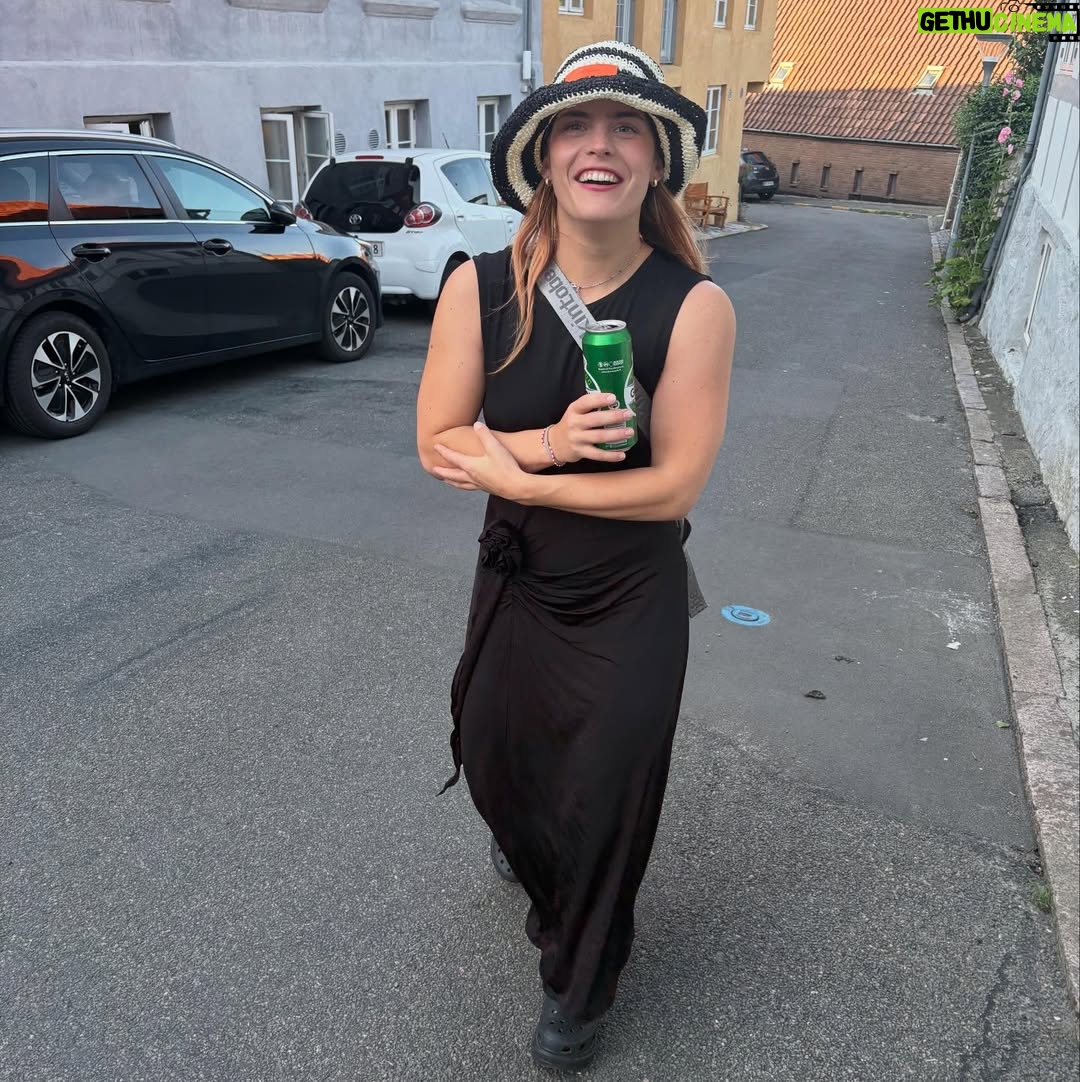 Ulrikke Falch - 3 Likes - 🌻