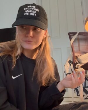 Ulrikke Falch Instagram - Kasketter og mat (  har offisielt flyttet til københavn)