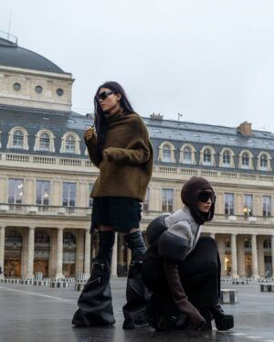 Ummi Nazeera Instagram - My brother and i..
I think we have created enough new memories together already.
Home soon.
🖤🖤🖤 @nazreemmusa
#hijabi