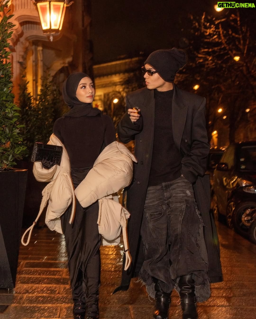 Ummi Nazeera - 10.6K Likes - The last time we had siblings bonding trip was more than a decade ago.. Before i got married. 

Balancing work life family is not easy.. but its a must. For me at least. That’s what i have learnt. 

Alhamdulillah.

Happy to be here with you @nazreemmusa 

ps : ini abang saya ya