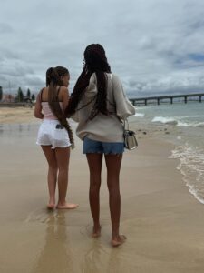Actress Unathi Nkayi HD Photos and Wallpapers May 2025