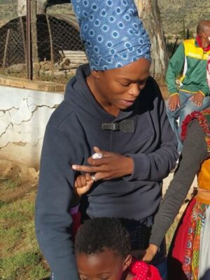 Unathi Nkayi Instagram - It’s your birthday and we’re apart for the first time. I’m a bag of mixed emotions BUT my heart is filled with so much pride. I love you up to God my baby. You have made me a better person. I admire the young lady you are choosing to be. Thank you for being you. Happy Birthday Mboshla. Happy Birthday my MooMoo🫶🏾♥️♥️♥️♥️♥️♥️ Happy 14th Birhday my Twin. I LOVE YOU