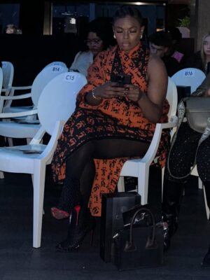 Unathi Nkayi Instagram - NAKED APE
Last night we celebrated our friend the giant creator and owner of @nakedapeofficial @shaldonkopman at SA Fashion week as he showcased his beautiful and luxurious pieces.
So much love in one room and as you know……after the show was the after party…….👀 Nope there was no hotel lobby🏃🏾♀️🤣🤞🏾🫶🏾♥️🇿🇦💯
Dressed and styled by the man himself🫶🏾 My jewellery is from @saltjewellery_sa
Thank you my friend🙏🏾