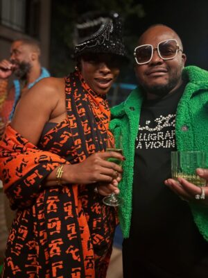Unathi Nkayi Instagram - NAKED APE
Last night we celebrated our friend the giant creator and owner of @nakedapeofficial @shaldonkopman at SA Fashion week as he showcased his beautiful and luxurious pieces.
So much love in one room and as you know……after the show was the after party…….👀 Nope there was no hotel lobby🏃🏾♀️🤣🤞🏾🫶🏾♥️🇿🇦💯
Dressed and styled by the man himself🫶🏾 My jewellery is from @saltjewellery_sa
Thank you my friend🙏🏾
