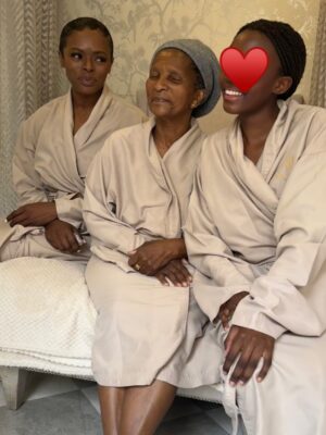 Unathi Nkayi Instagram - The @royalspathepalace Has again WON the Haute Grandeur Global Award for The Best Spa Facility in South Africa for 2025. Yesturday and again this morning 🙈😩🙋🏽♀️🤞🏾 I decided to take my mom, daughter and our friends for some treatments which were enjoyed by all.