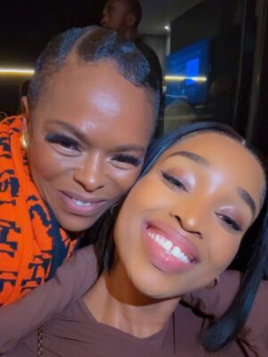 Unathi Nkayi Instagram - NAKED APE
Last night we celebrated our friend the giant creator and owner of @nakedapeofficial @shaldonkopman at SA Fashion week as he showcased his beautiful and luxurious pieces.
So much love in one room and as you know……after the show was the after party…….👀 Nope there was no hotel lobby🏃🏾♀️🤣🤞🏾🫶🏾♥️🇿🇦💯
Dressed and styled by the man himself🫶🏾 My jewellery is from @saltjewellery_sa
Thank you my friend🙏🏾