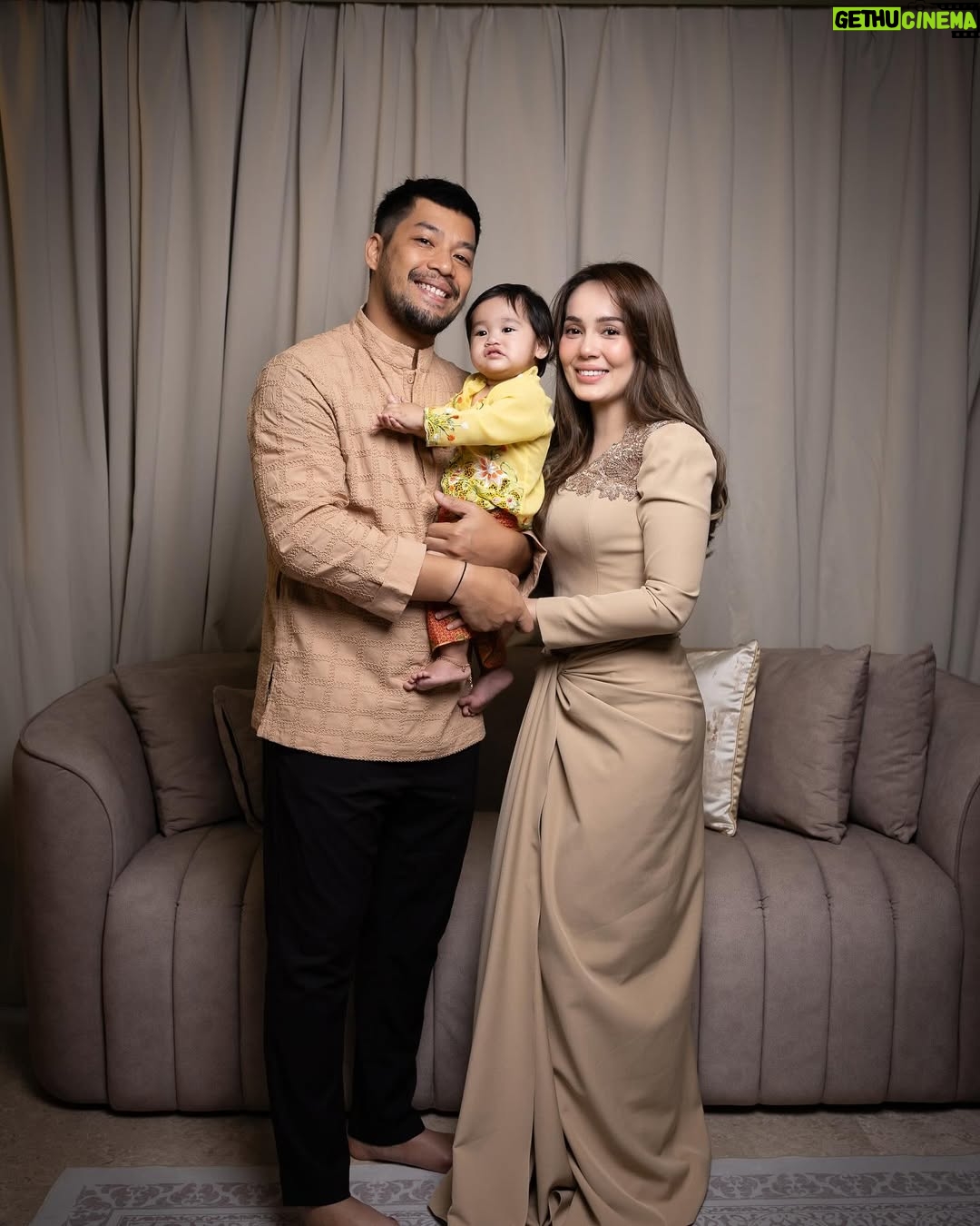 Uqasha Senrose - 50.6K Likes - our 2nd day raya 🌹 

@fiziwoo @kaifiziwoo