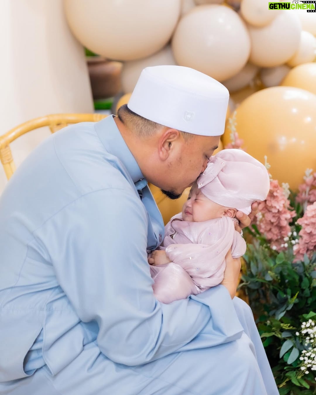 Uqasha Senrose - 107.8K Likes - Alhamdulilah syukur Ya Allah terima kasih banyak2 @ustazwadiannuar sudi tahnik kan puteri qasha 💕😭 .. semoga menjadi anak yang solehah anak ku 💕