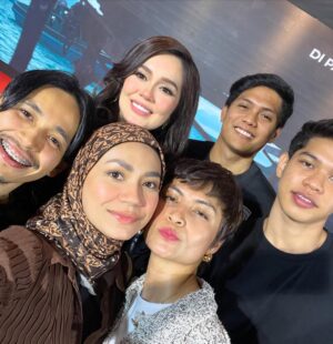 Uqasha Senrose Instagram - support my husband’s new film #Takluk ! Puas hati film ni best so guys pargi tengok tau 💕