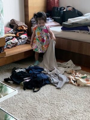 Uqasha Senrose Instagram - sayang ibu ni dah pandai menyepah ye , sian nenda heeheh . ibu work tapi rinduuuuu sangat sangat teringt je dekat qaira ❤️