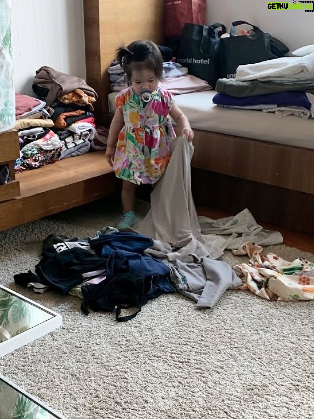 Uqasha Senrose - 44.2K Likes - sayang ibu ni dah pandai menyepah ye , sian nenda heeheh . ibu work tapi rinduuuuu sangat sangat teringt je dekat qaira ❤️