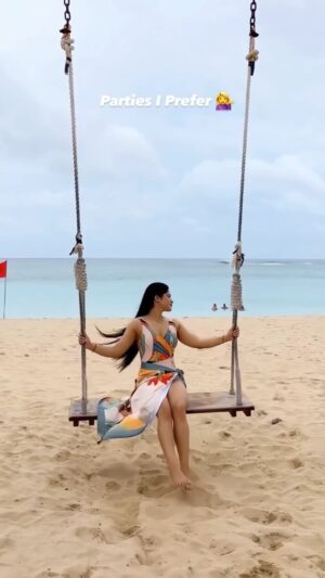 Utkarsha Raturi Instagram - 🌸🌸
.
.
.
.
.
#reels#reelsinstagram#trending#explore
#staycation#beach#beachgirl#beachbaby#bali#nusapenidaisland#beachtherapy#traveller#fyp#travelreels#explore