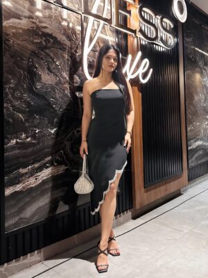 Utkarsha Raturi Instagram - Another year older, still fabulous 💁♀️
.
.
.
.
.
#trending#explore#viral
#birthday#birthdaygirl#birthdayfun#fyp