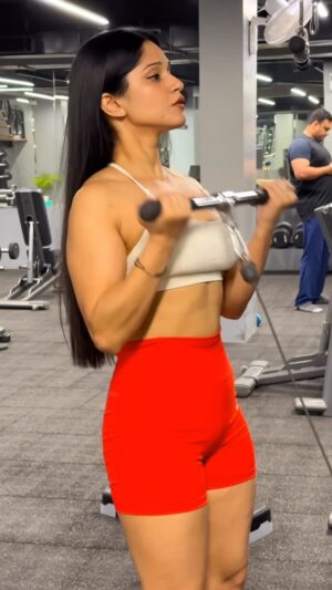 Utkarsha Raturi Instagram - 💪🌸
.
.
.
.
.
.
#reelsi̇nstagram#reelsviral#trending#explore
#fitness#gymgirl#gymrat#gymlife#gymmotivation#fitlife#fitnessmotivation#fitnessjourney#fyp