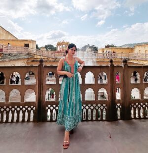Utkarsha Raturi Instagram - Where every corner tells a Royal story - Jaipur dairies 🌸
.
.
.
.
.
#trending#viral#jaipur#jaipurstay#pinkcity
#hawamahal#jaipurcity#staycation#travel#rajasthan#pinkcity#travelphotography