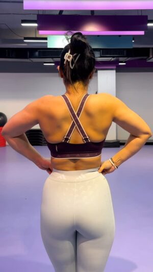 Utkarsha Raturi Instagram - 💪✨
.
.
.
.
.
#reelsinstagram#reelsviral#explore#trending#viral
#fitness#fitnessmotivation#fitinspiration#gymmotivation#fitnessjourney#explore#gymgirl#gymlife#fyp