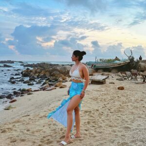 Utkarsha Raturi Instagram - Catching waves and good vibes 🌊🐚
.
.
.
.
.
#trending#viral#explore#fyp#beach#beachdate
#travel#secretbeach#mirissa#travelphotography#srilanka#beachday#beachoutfit#mirissabeach#vacayoutfit