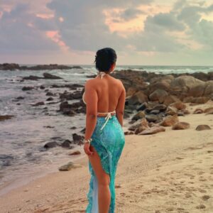 Utkarsha Raturi Instagram - Catching waves and good vibes 🌊🐚
.
.
.
.
.
#trending#viral#explore#fyp#beach#beachdate
#travel#secretbeach#mirissa#travelphotography#srilanka#beachday#beachoutfit#mirissabeach#vacayoutfit