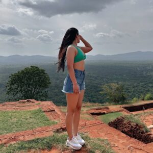 Utkarsha Raturi Instagram - 🌸🌸
.
.
.
.
#travel#travelphotography#travelgram#trending
#srilanka#sigiriya#lionrock#sigiriyarock#fyp#explore#srilankatourism
