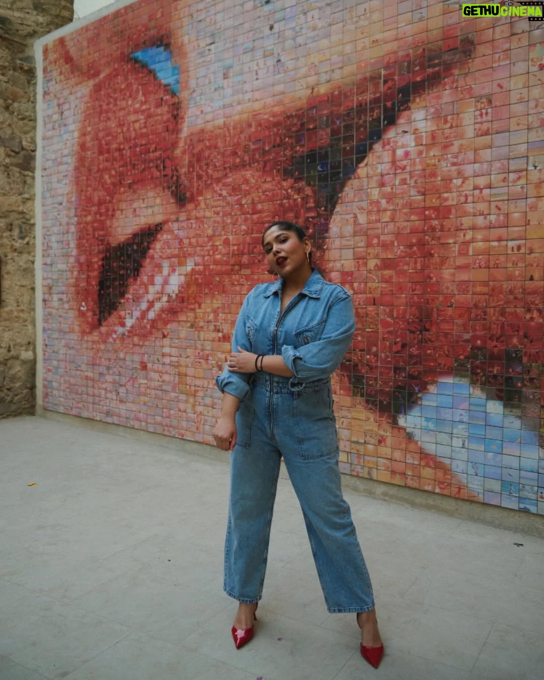 Vagmita Jiji - 45.9K Likes - If you’d told me a year ago that I would be the face of an International Brand’s clothing collection, I’d think you were delulu. If you had told me I would fly to Spain, curate my own Basics collection with @mango, have it listed on one of the biggest e-retail platforms in India, @myntra, I’d say “hosh mein ho kya bhai??”

But here we are 🥺 my Basics Collection : Vagmita x Mango is out on Myntra for you to shop, wear and love! Batana kaisa laga ❤️

Special thanks to @kejalparekh for the opportunity and @praachikapse for being the pillar of support throughout! @sabinahalder for the stunnnning looks and the entire camera crew for the gorgeous pictures and videos ✨