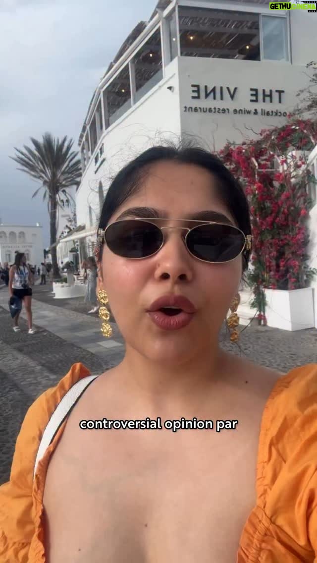 Vagmita Jiji - 275.8K Likes - 20s mein agar survive karliya wohi bohot hai 💅🏼

#indianmemes #indianmemesdaily #indianreels #greece #greecestagram #hindi #relationship #marriage #indianwedding