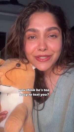 Vagmita Jiji Instagram - don’t make me throw the kangaroo at you

#indianmemes #indianreels #indianmemesdaily #boyfriend #couple