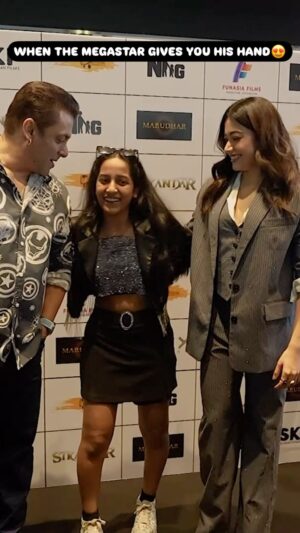 Vaidehi Instagram - MET THE SUPERSTAR @beingsalmankhan SIR & MOST GORGEOUS @rashmika_mandanna MAAM😆❤️ Wishing you a very happy birthday @rashmika_mandanna maam❤️
•
#salmankhan #rashmikamandanna #sikandar #zohrajabeen #reels #trending #viral #fypシ #explore #vaidehi_theperformer